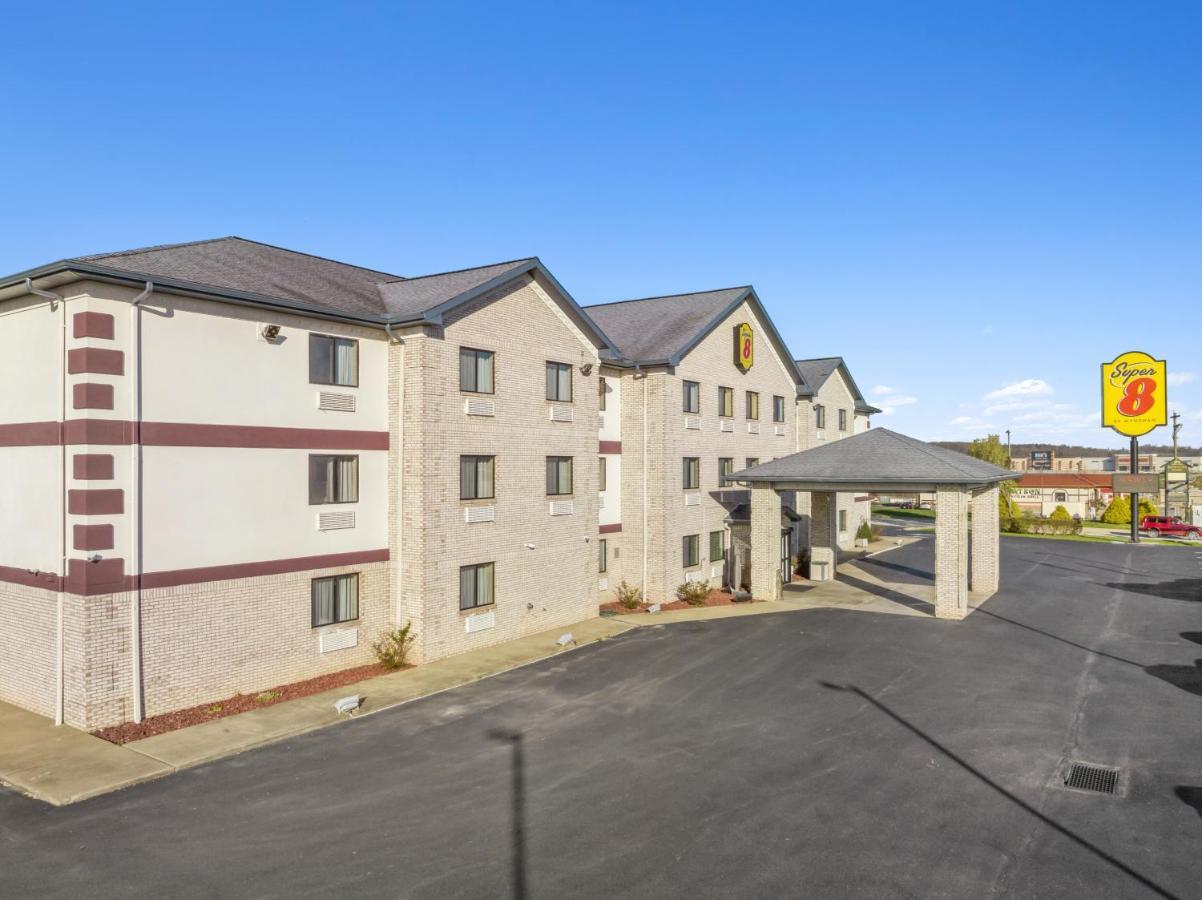 Hotel Super 8 By Wyndham Uniontown Pa Exterior foto