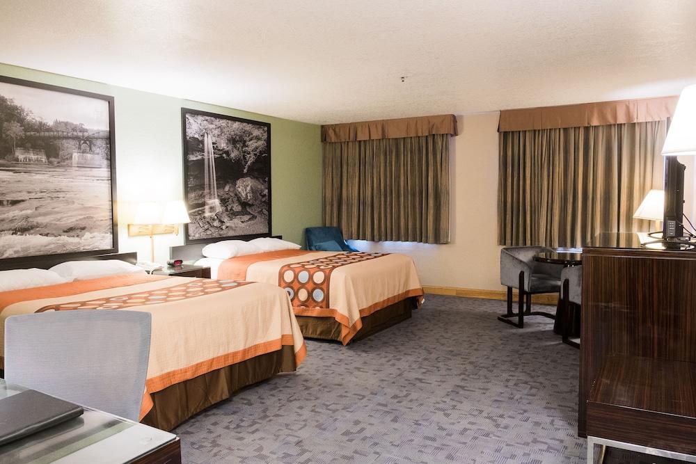 Hotel Super 8 By Wyndham Uniontown Pa Exterior foto
